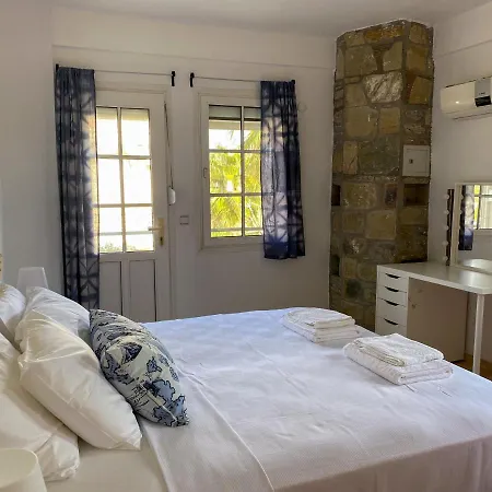 Villa Serendip - 4 Bed 2 Bath With Private Pool