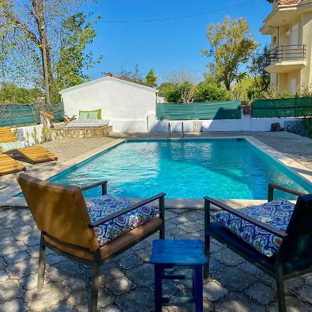 Villa Serendip - 4 Bed 2 Bath With Private Pool *